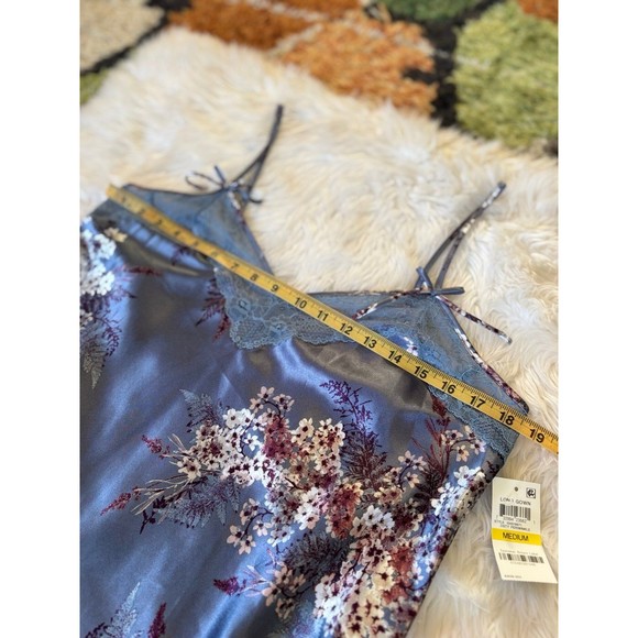 Thalia Sodi slip gown - Picture 9 of 11